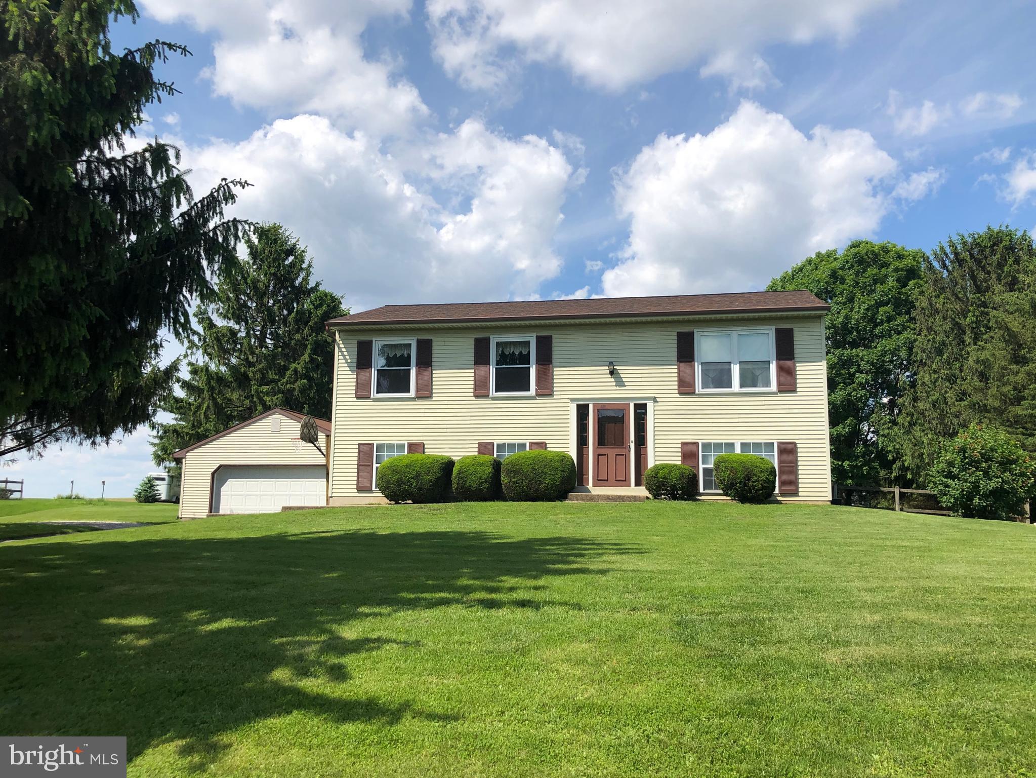 108 Tracy Berg Road Lancaster, PA 17603 - Photo 1 of 30