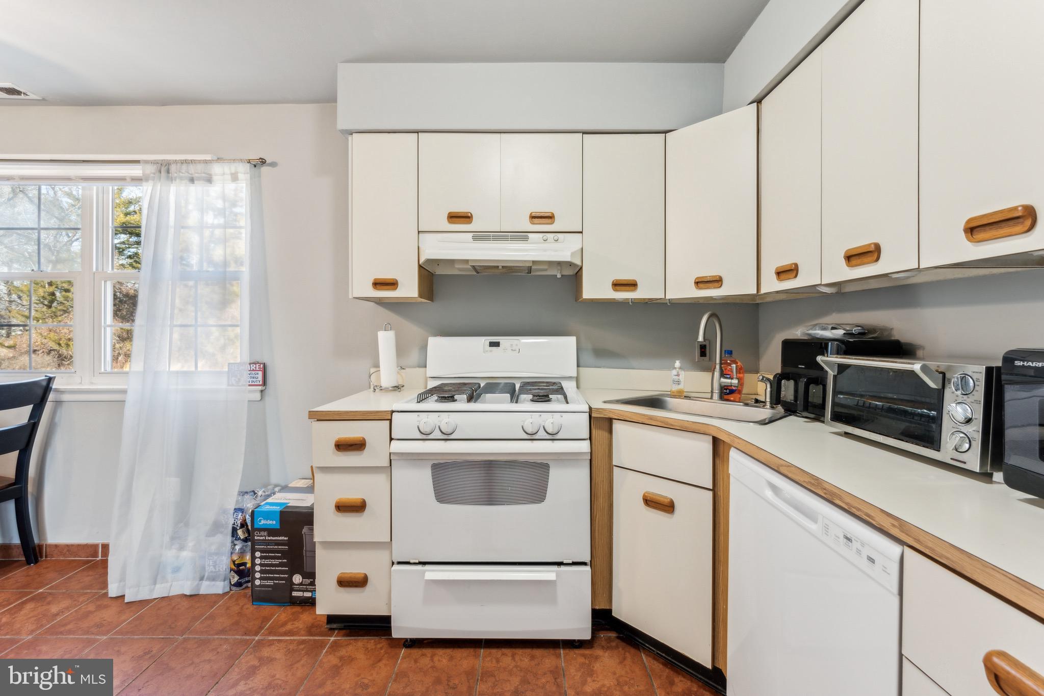 136 Eaves Mill Road Medford, NJ 08055 - Photo 13 of 25 Gallery Image 13