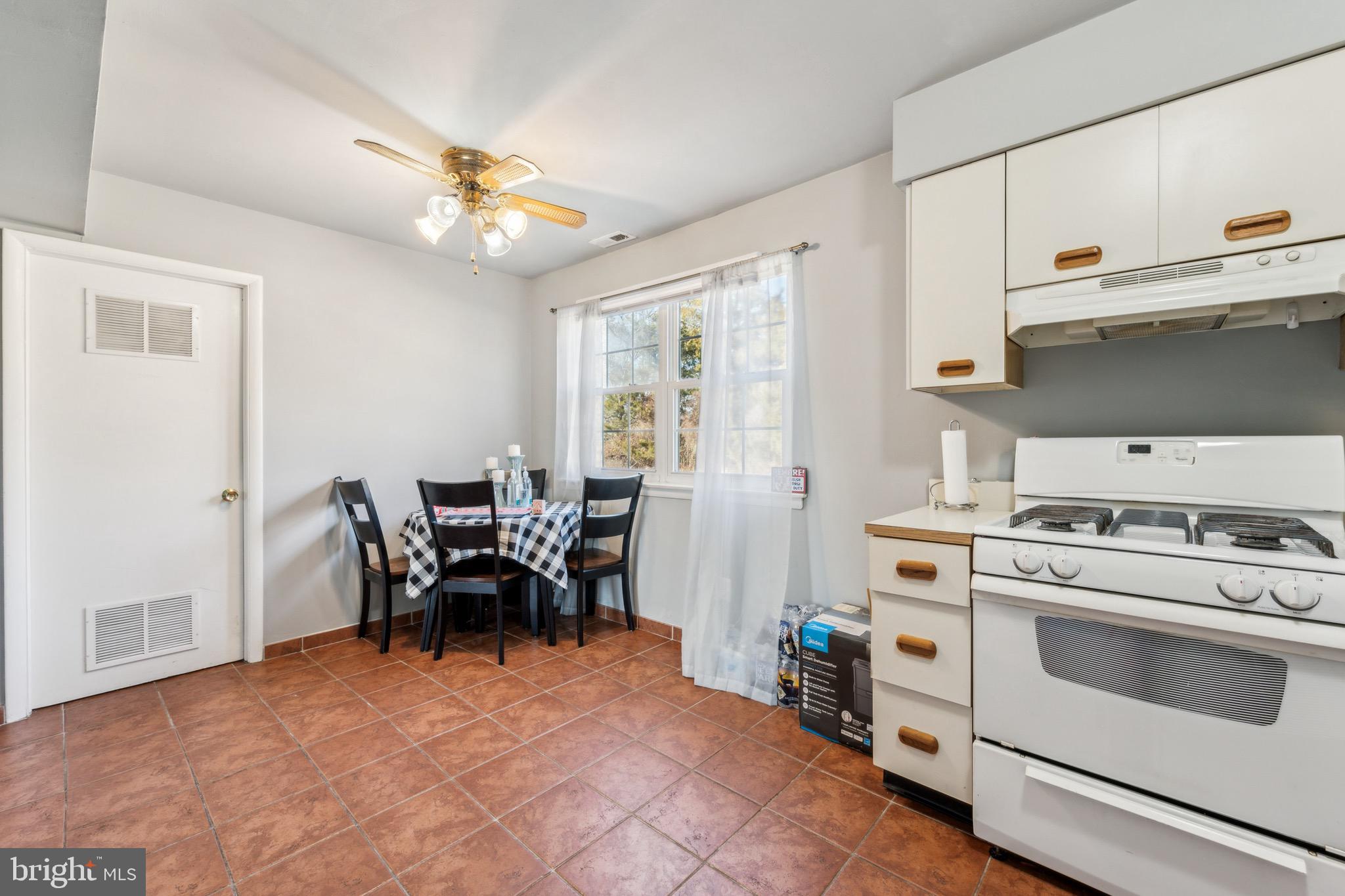 136 Eaves Mill Road Medford, NJ 08055 - Photo 14 of 25 Gallery Image 14