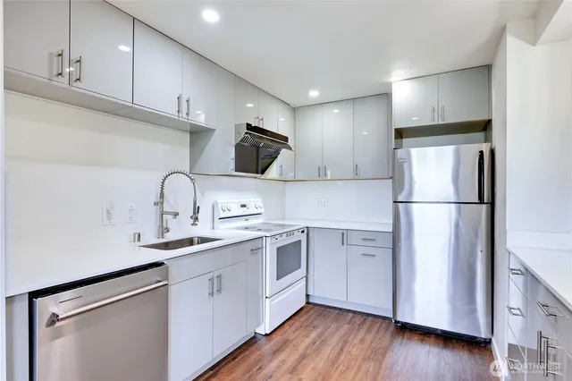 $569,500 | 1802 Windermere Drive Northeast, Bremerton, WA 98310