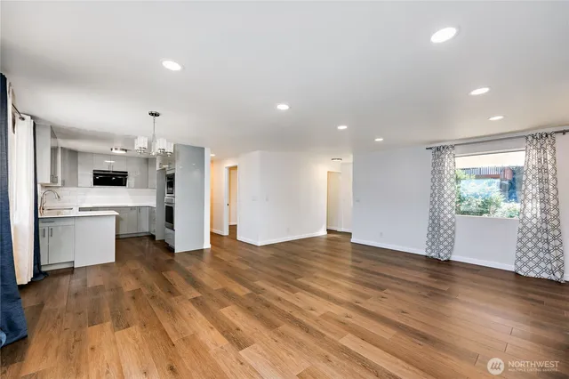 $569,500 | 1802 Windermere Drive Northeast, Bremerton, WA 98310