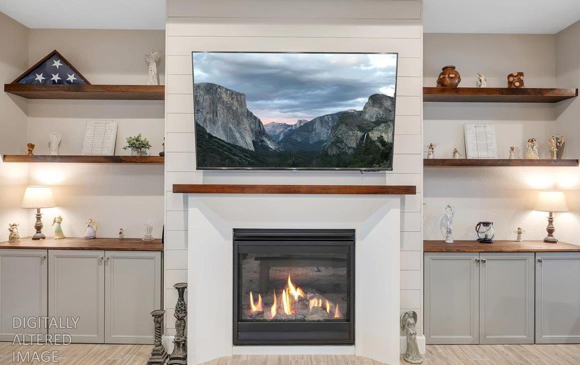 133 Palisades Place Copperopolis, CA 95228 - Photo 13 of 89 Fireplace fire added in editing. Fireplace does work.
