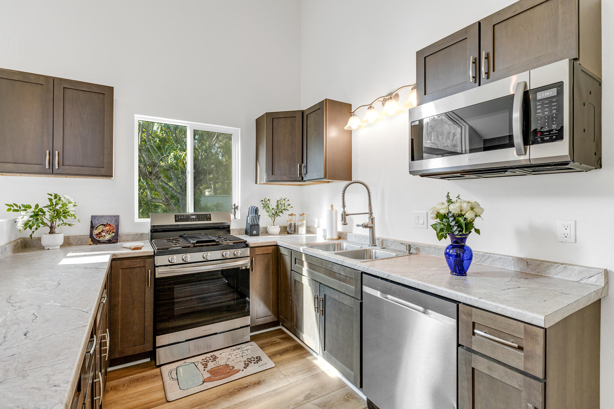 827 Cheltenham Road Santa Barbara, CA 93105 - Photo 20 of 23 Located next to your dining room