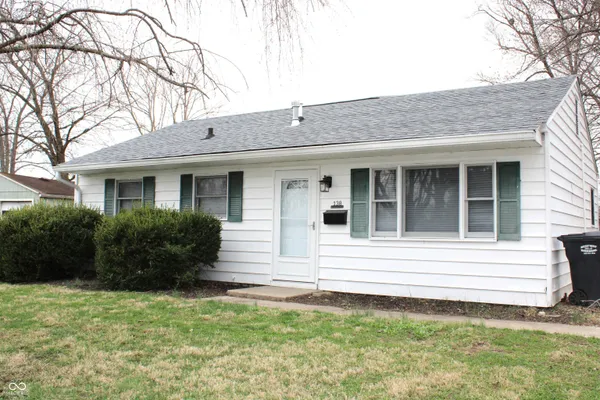 $212,500 | 138 Crestwood Drive, New Whiteland, IN 46184