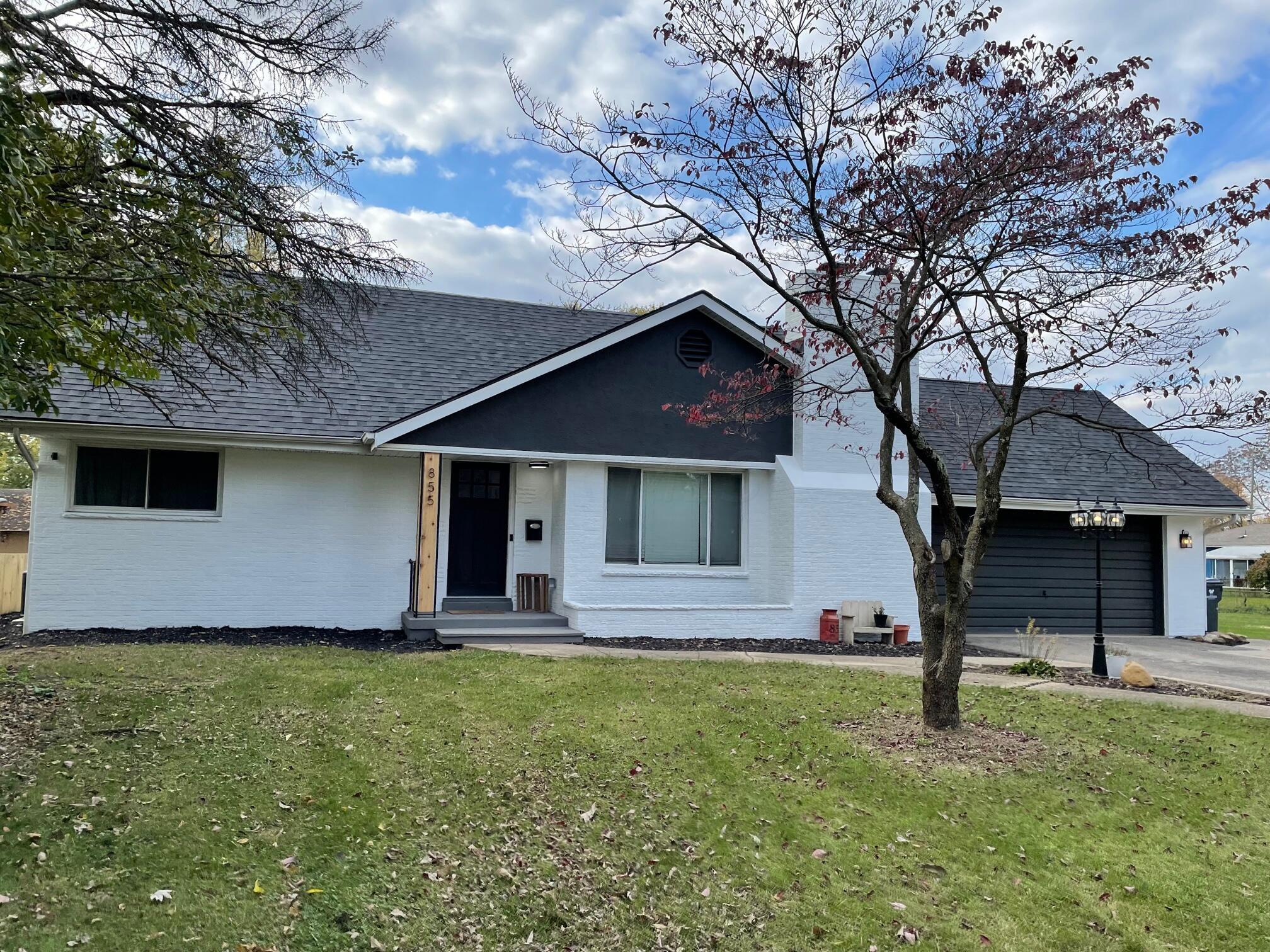 855 Bernhard Road Whitehall, OH 43213 - Photo 1 of 40 IMG_6660