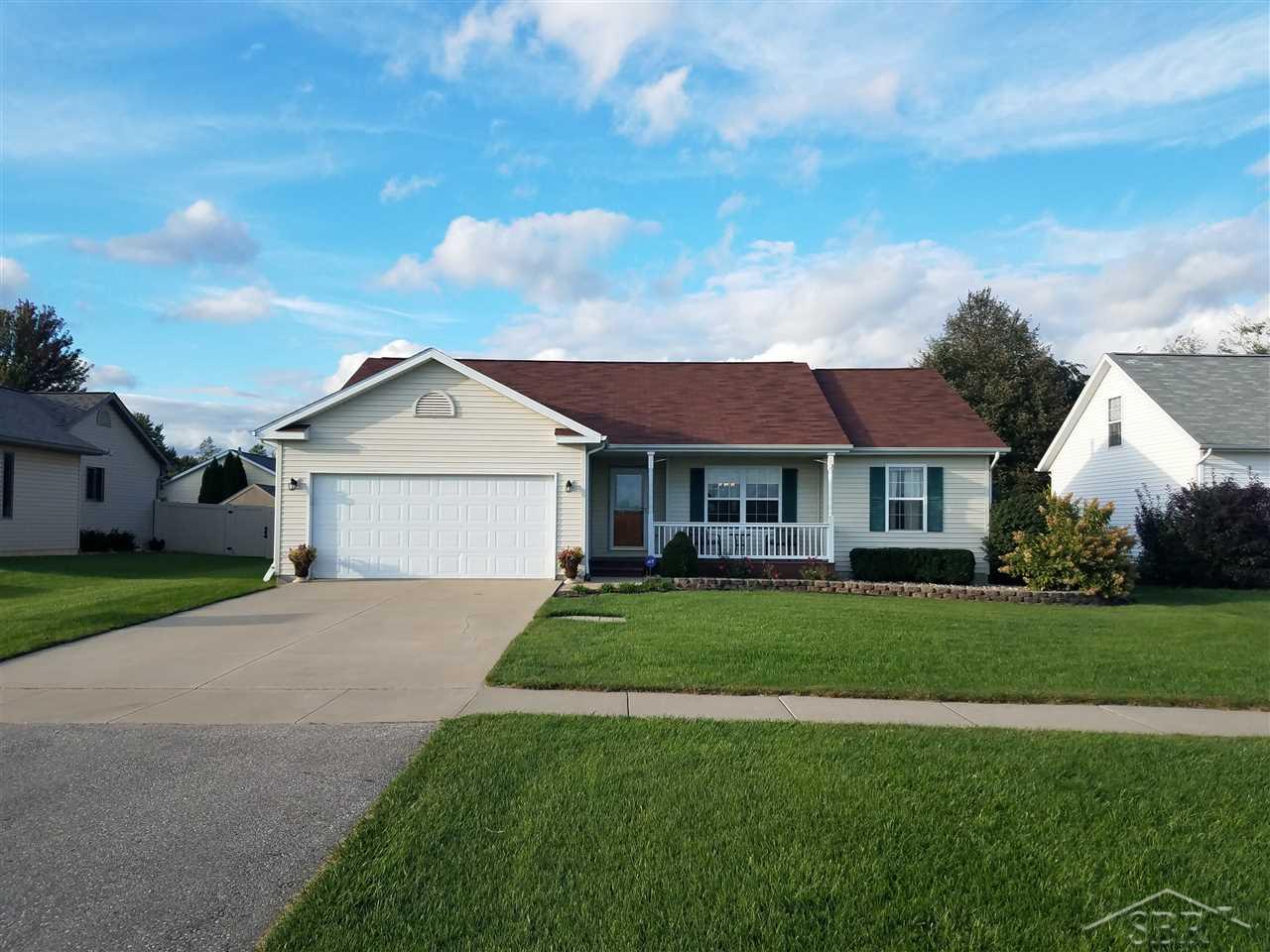 11182 Wilkinson Road Freeland, MI 48623 - Photo 2 of 37 31360764-1.JPG