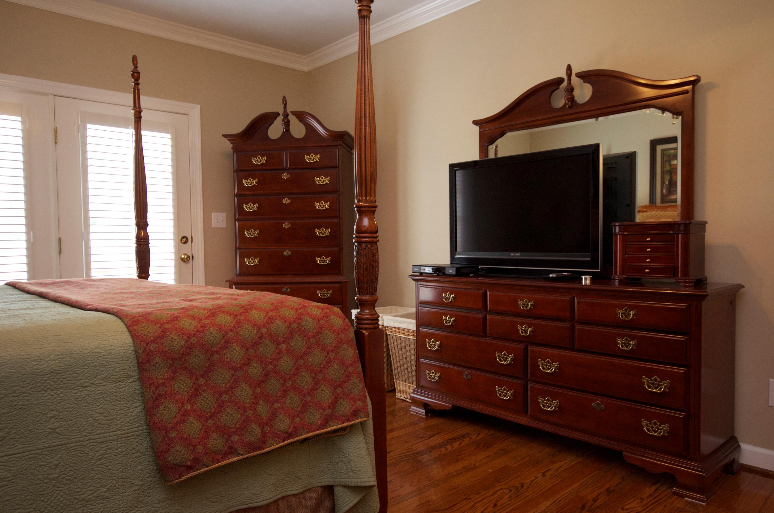 135 Chesney Place Blue Ridge, VA 24064 - Photo 23 of 69 Master Bedroom