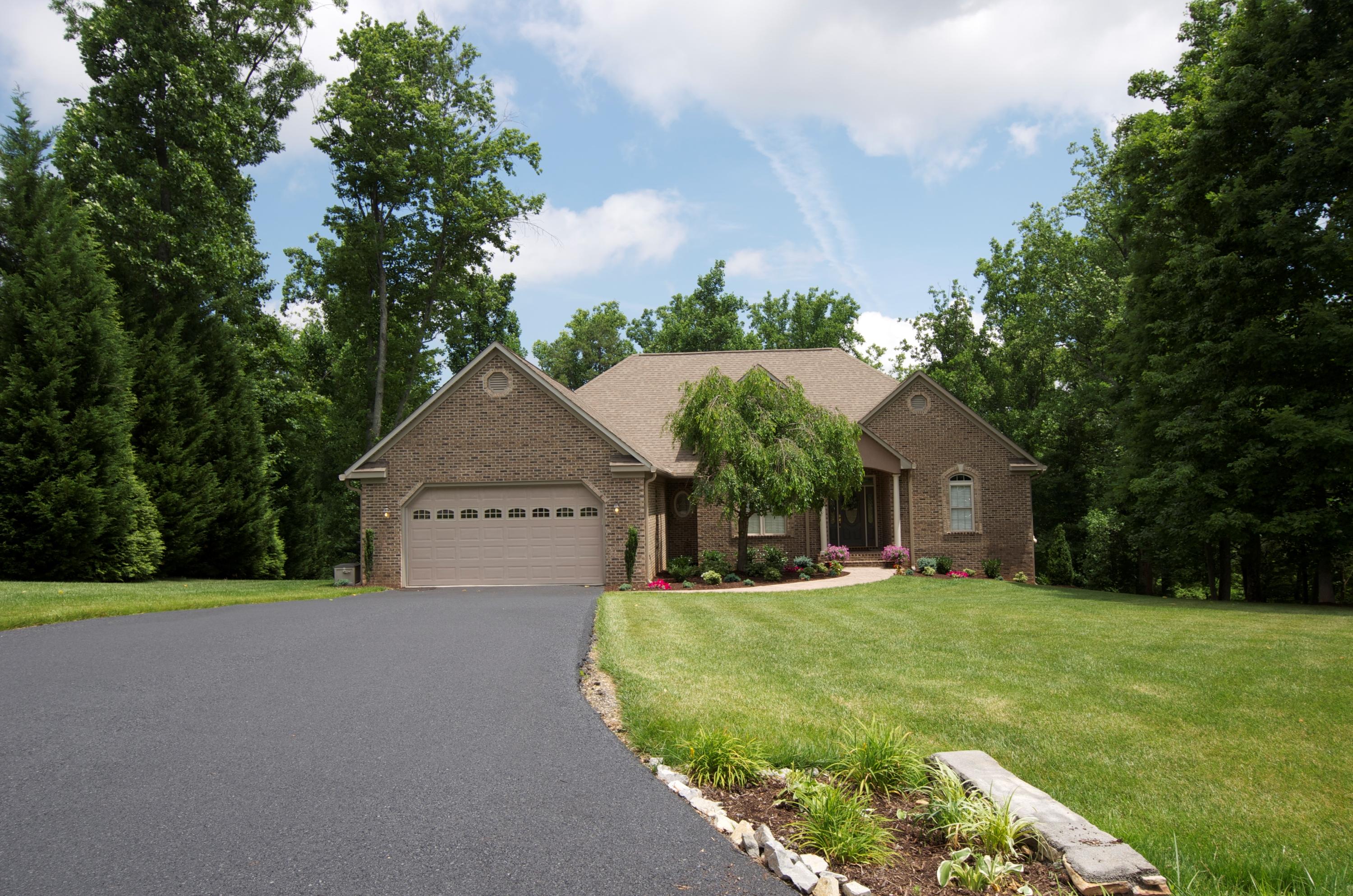 135 Chesney Place Blue Ridge, VA 24064 - Photo 4 of 69 Front of Home