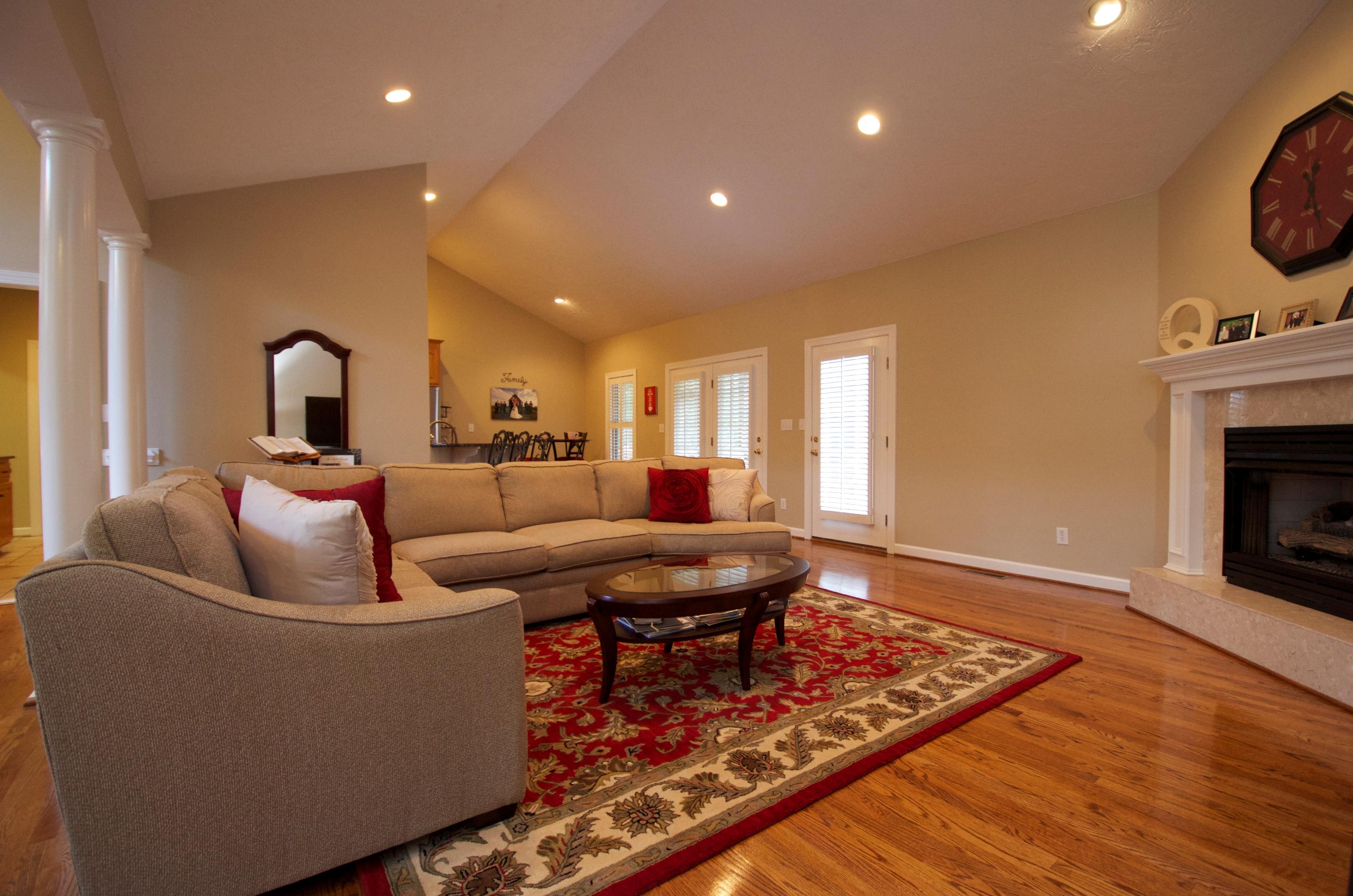 135 Chesney Place Blue Ridge, VA 24064 - Photo 6 of 69 Living Room