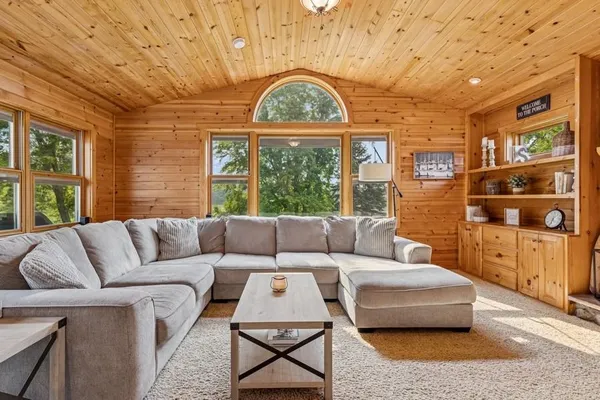 $750,000 | 16902 Wilderness Trail Southeast, Prior Lake, MN 55372