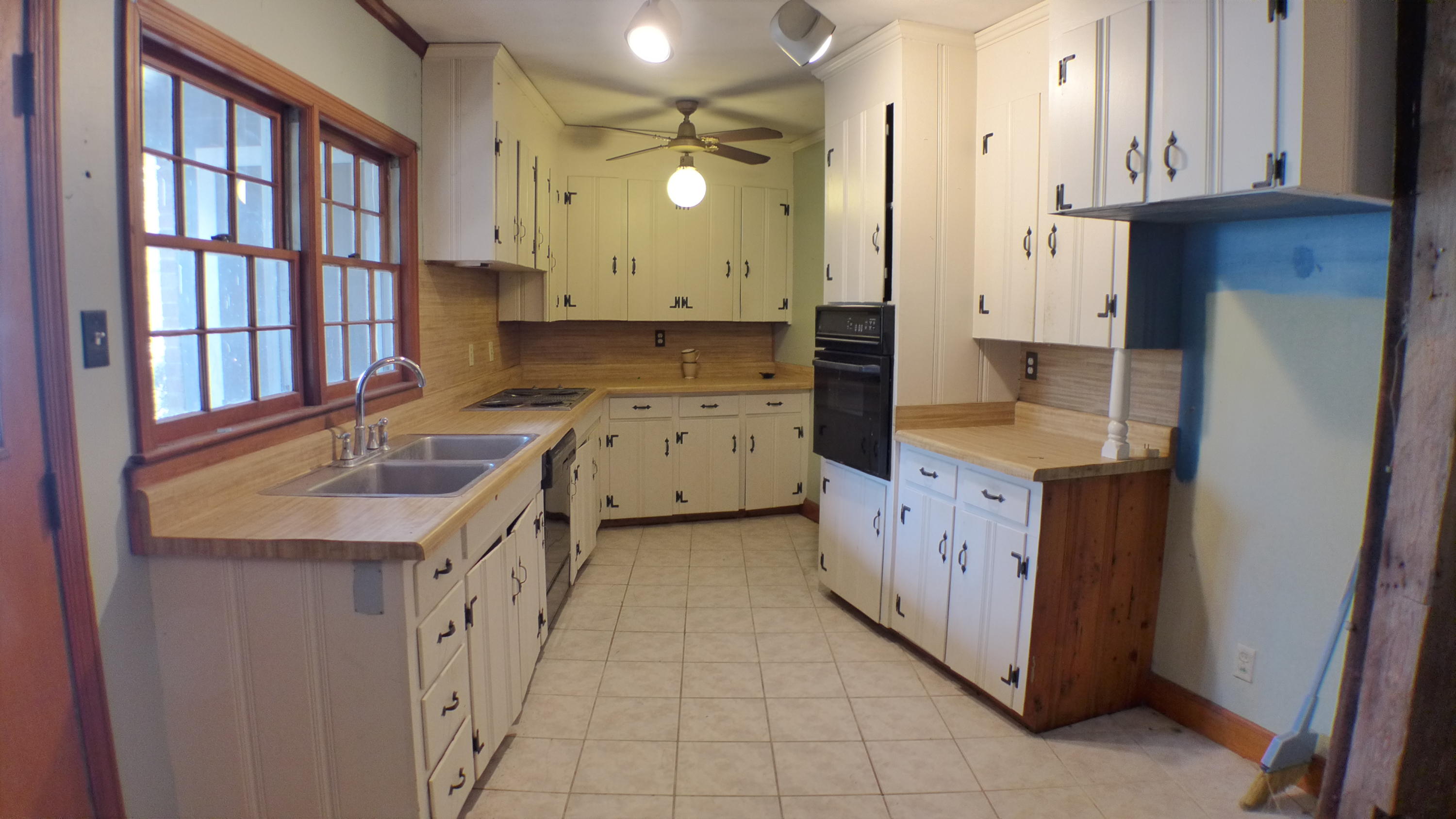 100 East Murray Avenue St. George, SC 29477 - Photo 3 of 20 P1110586