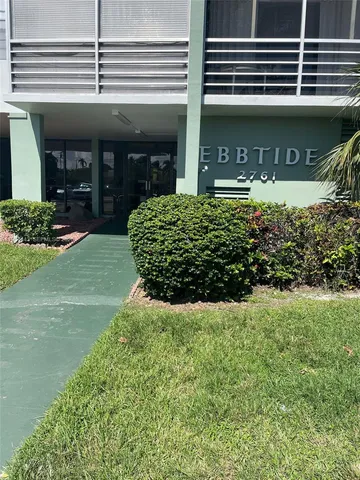 $1,800 | 2761 Taft Street, Unit 408, Hollywood, FL 33020