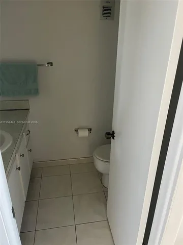 $1,800 | 2761 Taft Street, Unit 408, Hollywood, FL 33020