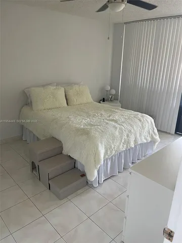 $1,800 | 2761 Taft Street, Unit 408, Hollywood, FL 33020