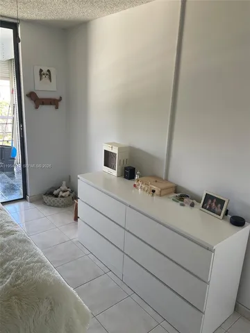 $1,800 | 2761 Taft Street, Unit 408, Hollywood, FL 33020