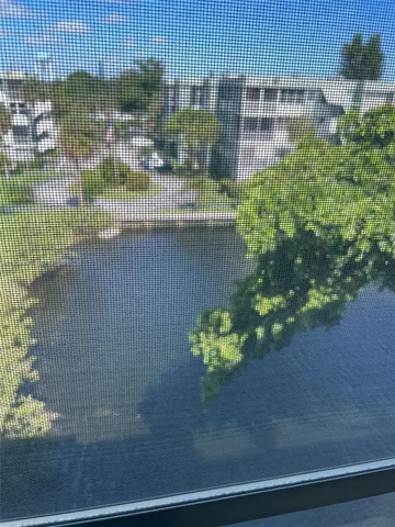 $1,800 | 2761 Taft Street, Unit 408, Hollywood, FL 33020