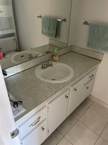 $1,800 | 2761 Taft Street, Unit 408, Hollywood, FL 33020