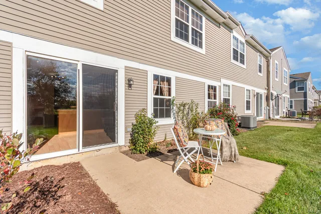 $279,900 | 16043 Tiger Drive, Lockport, IL 60441