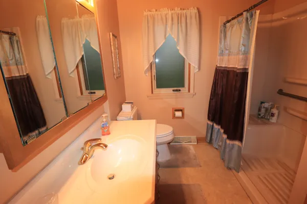 $249,900 | 541 North Arch Street, Janesville, WI 53548
