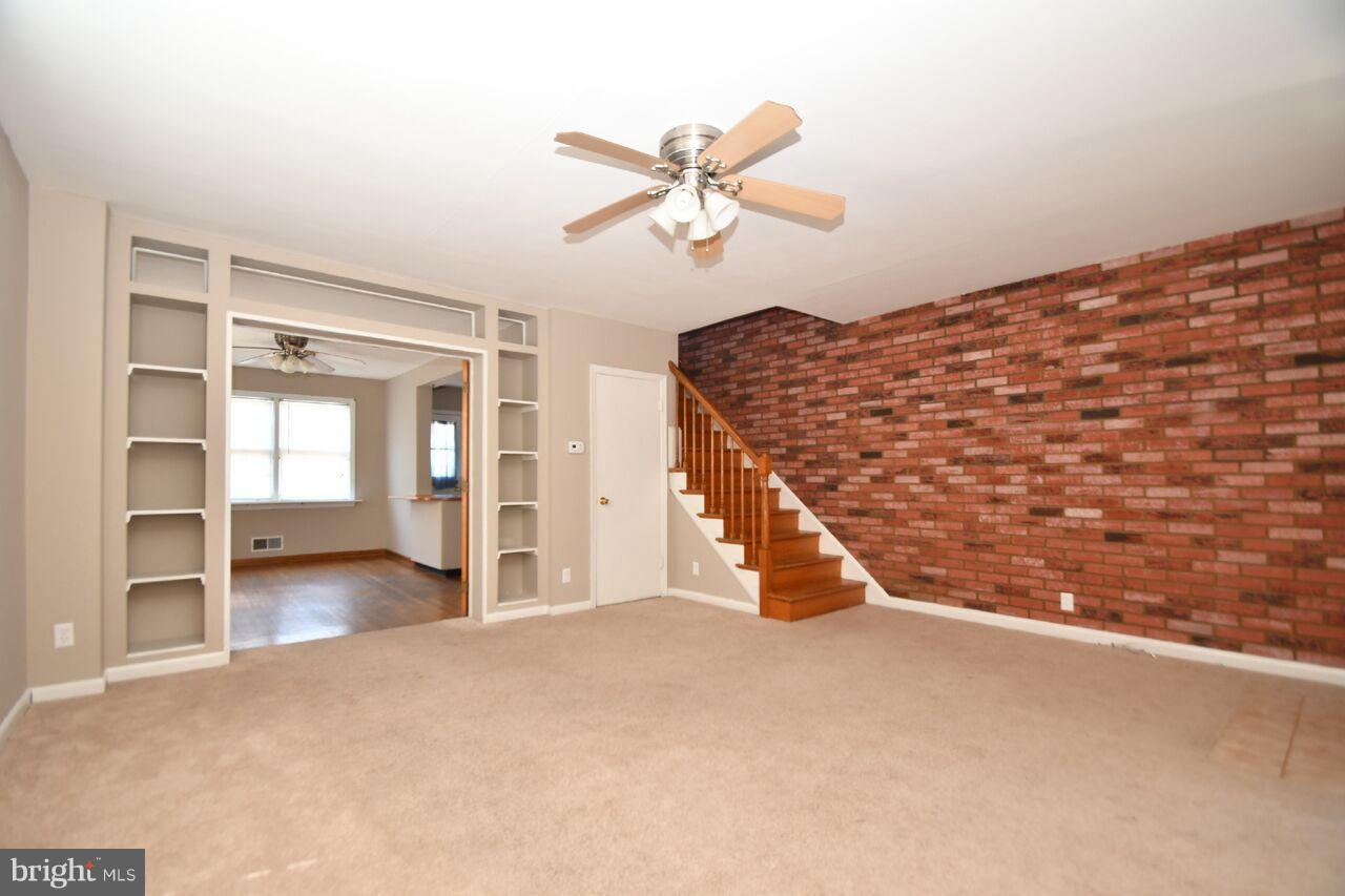 2201 Graythorn Road Baltimore, MD 21220 - Photo 2 of 24 Living Room