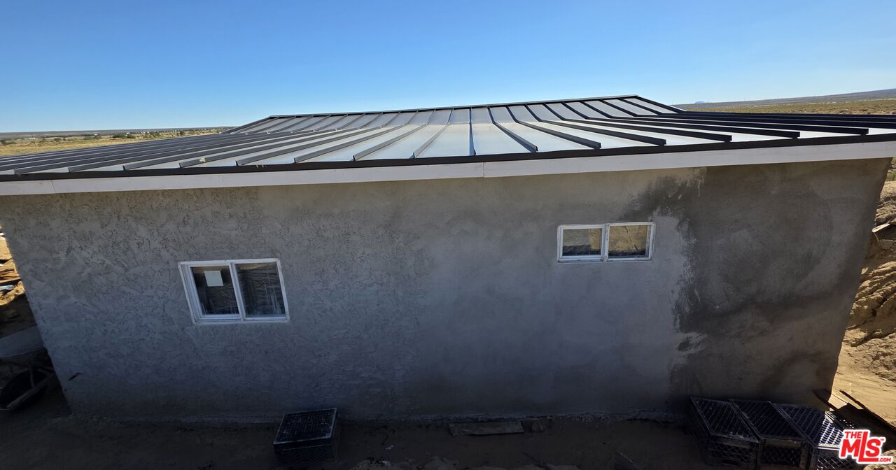7797 Quartz Road Mojave, CA 93501 - Photo 6 of 15 Gallery Image 6