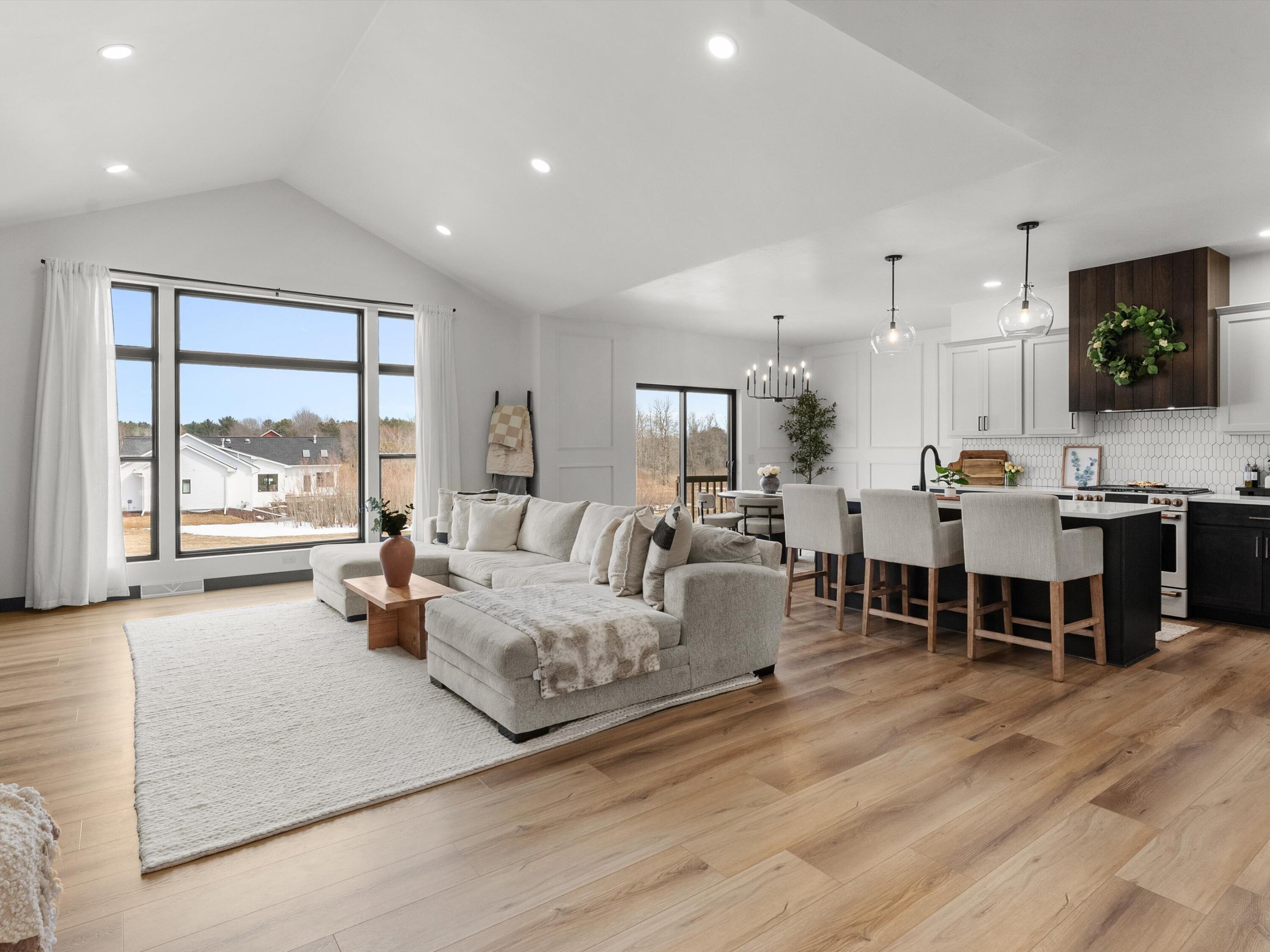 3104 Sandy Ridge Drive Two Rivers, WI 54241 - Photo 9 of 45 11-011_2914326_09401