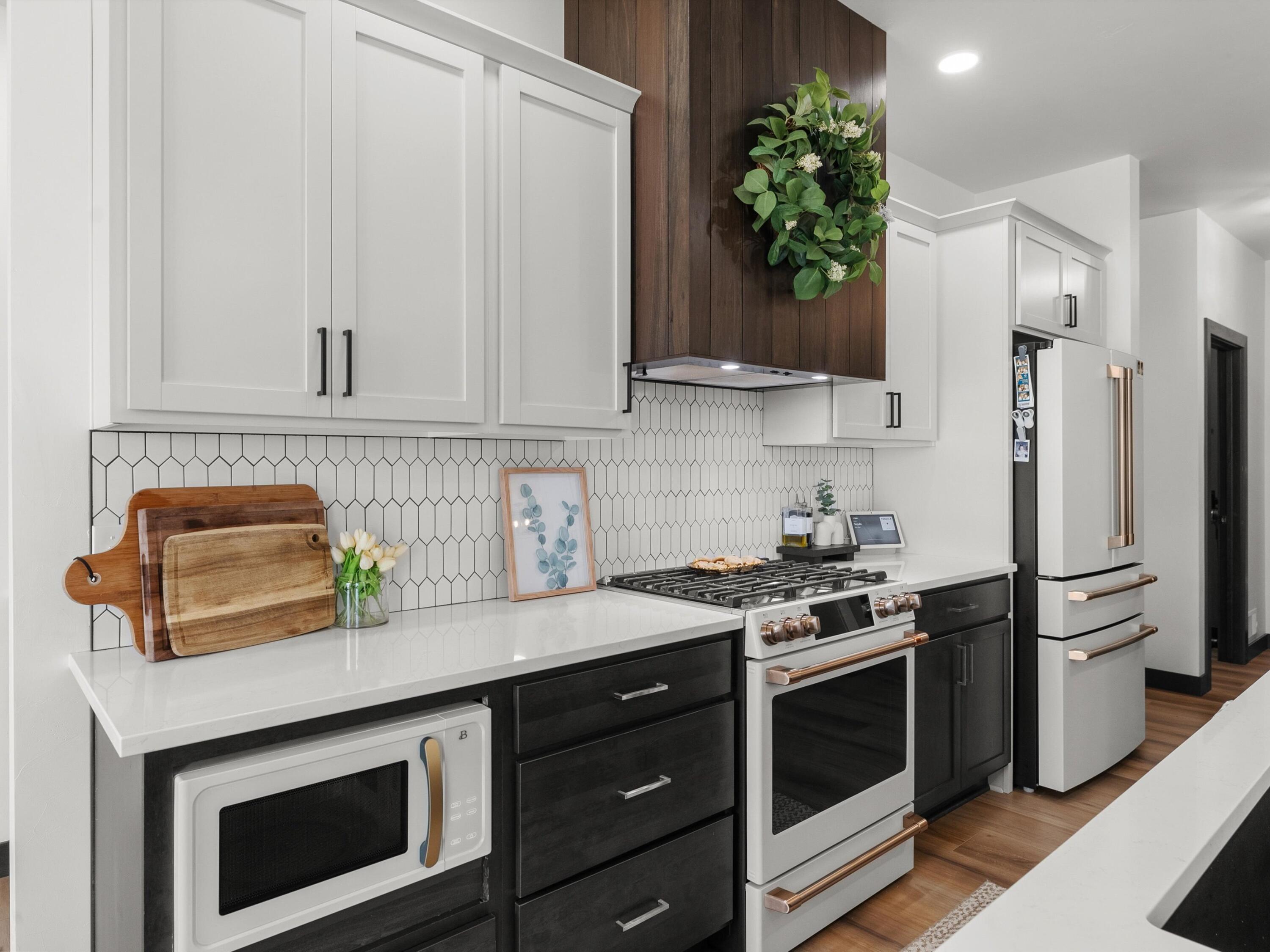 3104 Sandy Ridge Drive Two Rivers, WI 54241 - Photo 12 of 45 18-018_2914326_09422