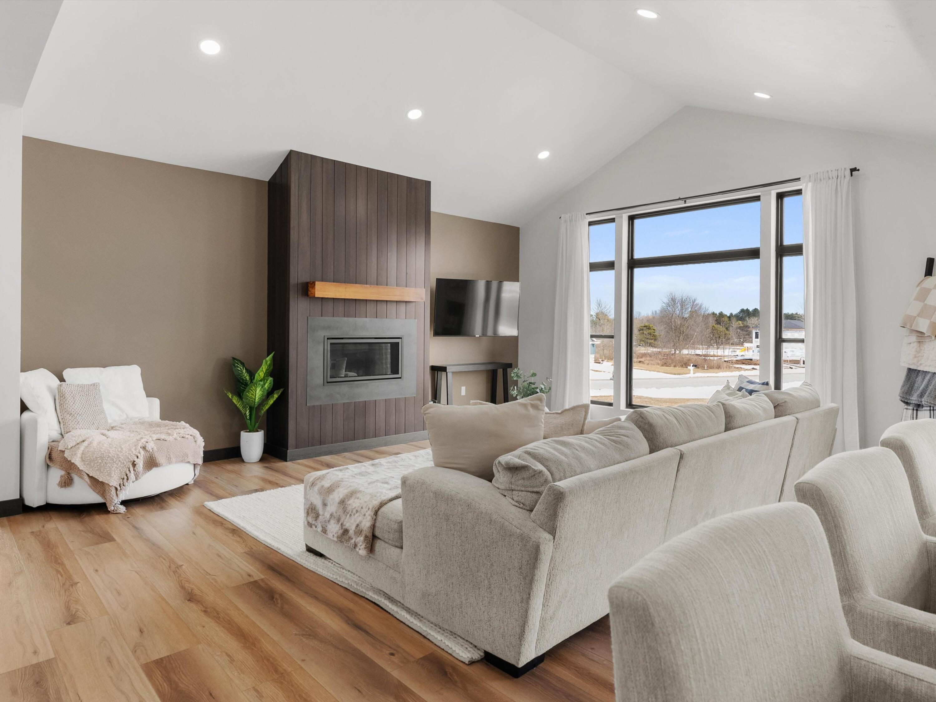 3104 Sandy Ridge Drive Two Rivers, WI 54241 - Photo 17 of 45 12-012_2914326_09404