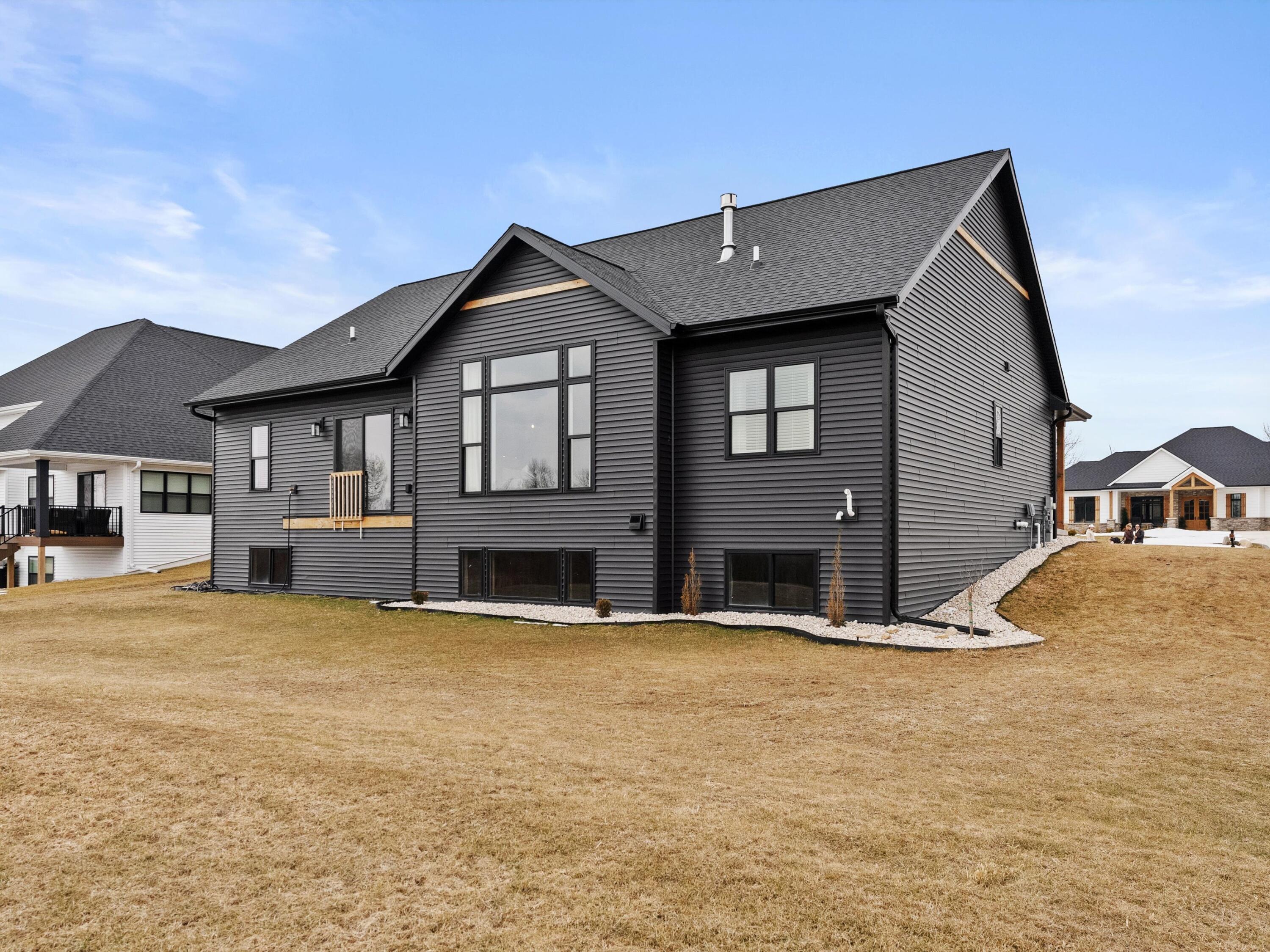 3104 Sandy Ridge Drive Two Rivers, WI 54241 - Photo 5 of 45 05-005_2914326_09484