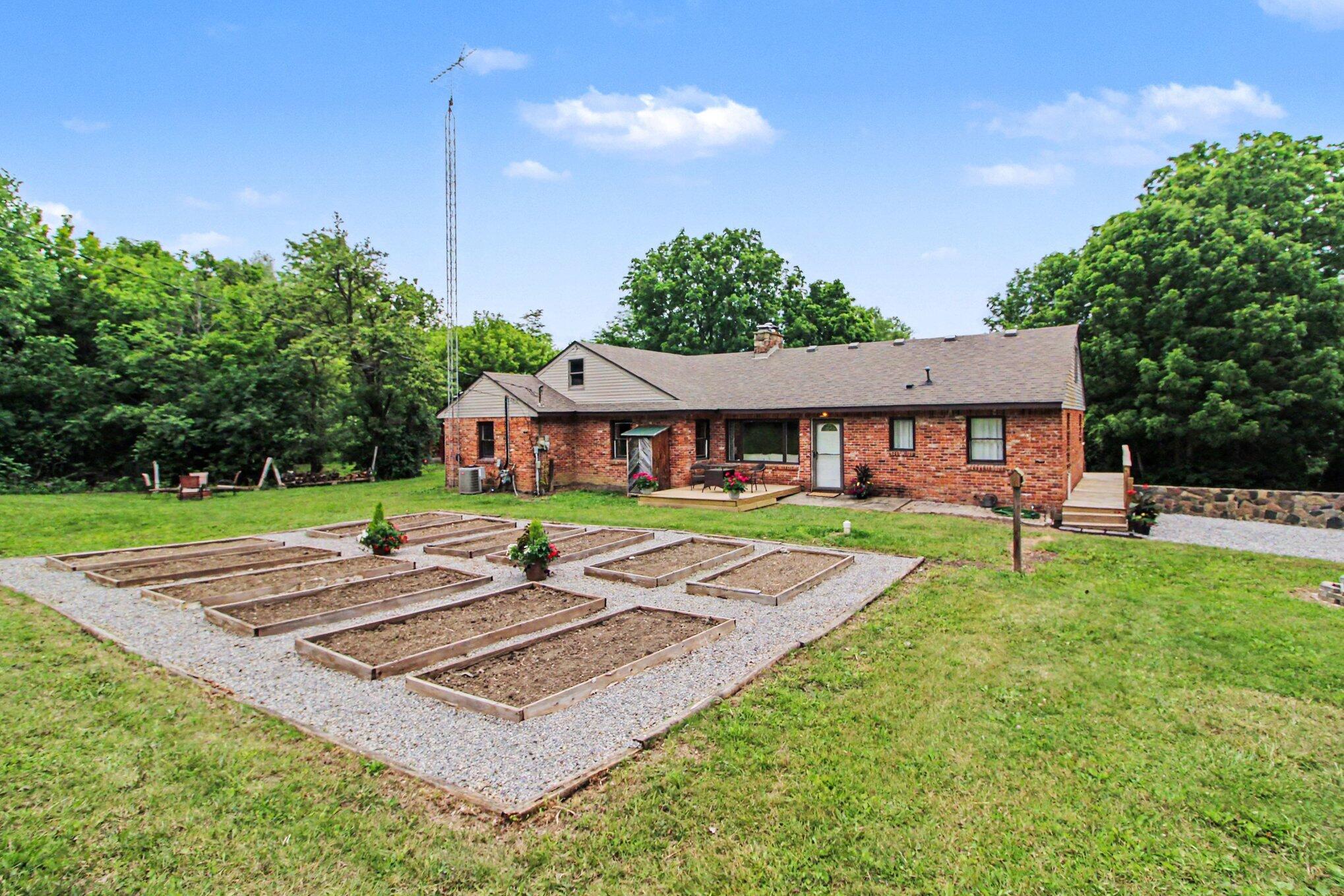 2736 South Wagner Road Ann Arbor, MI 48103 - Photo 62 of 91 060_file_1515