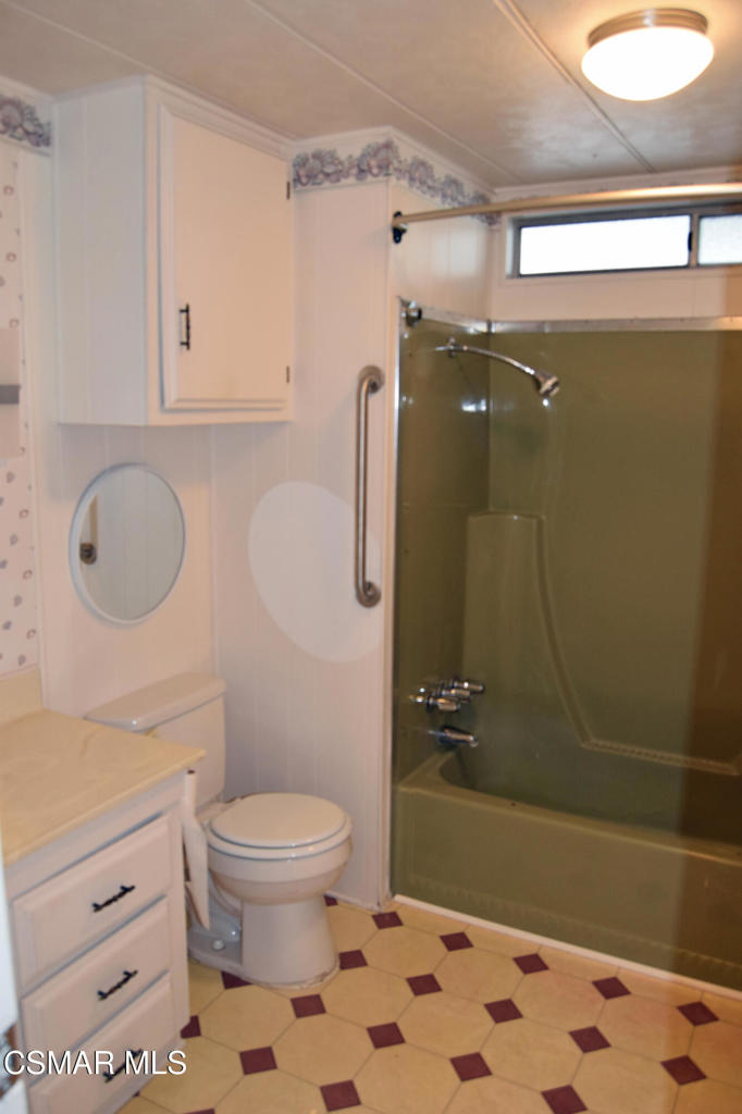 195 Tierra Rejada Road, Unit 197 Simi Valley, CA 93065 - Photo 11 of 28 a bathroom with a sink a toilet and shower