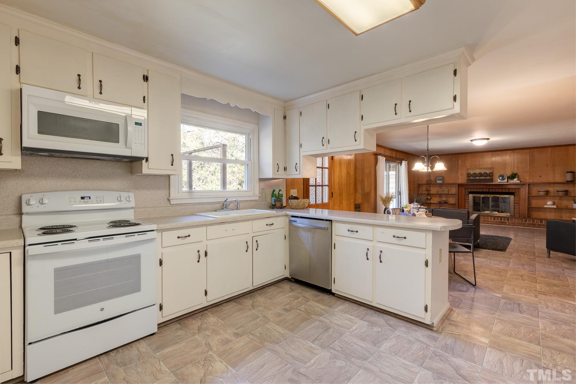2634 Pickett Road Durham, NC 27705 - Photo 12 of 30 Gallery Image 12
