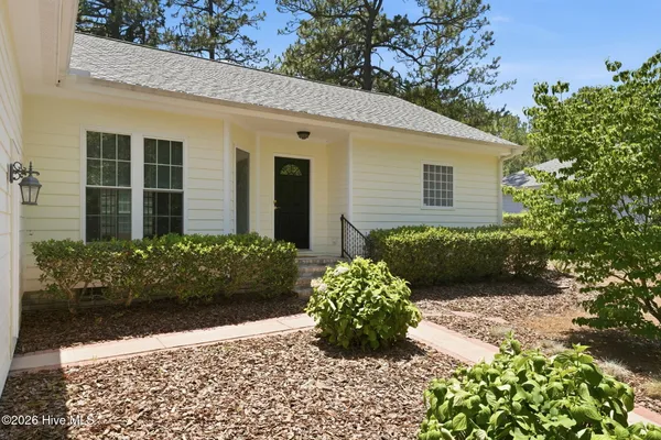 $489,999 | 190 Canter Lane, Pinehurst, NC 28374