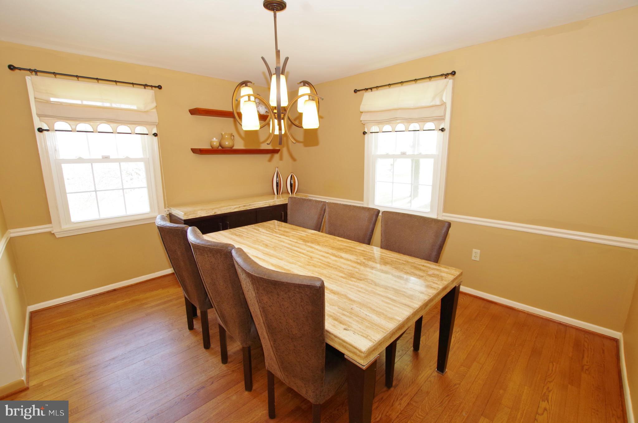 Elegant Dining Room with Hardwood Floors