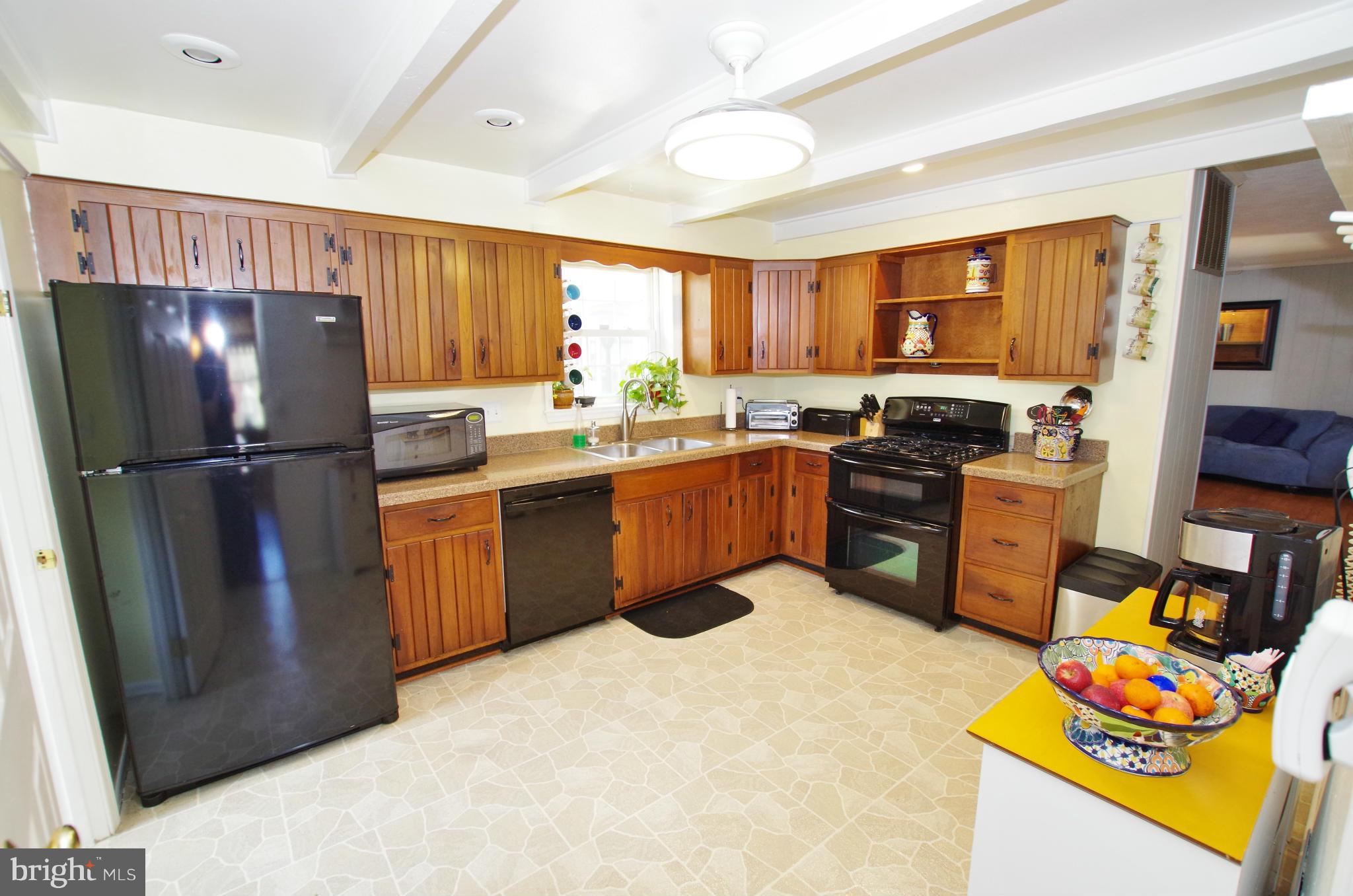 4220 Stafford Road Olney, MD 20832 - Photo 8 of 30 Table Space Kitchen with New Appliances