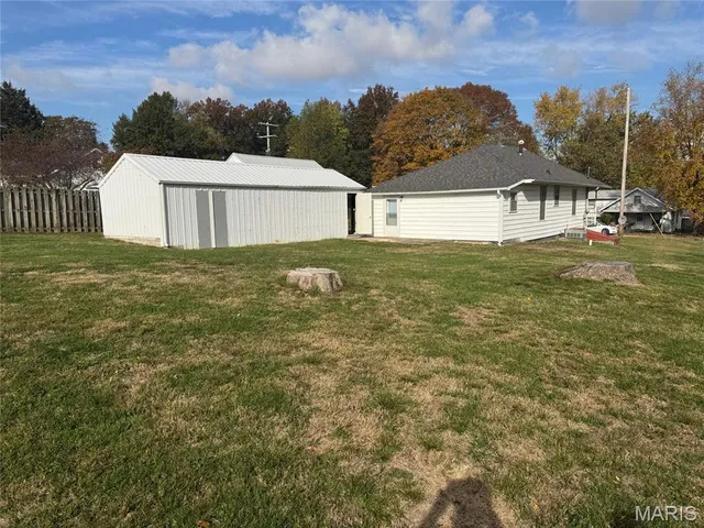 $102,500 | 1120 West Tower Street, Vandalia, IL 62471