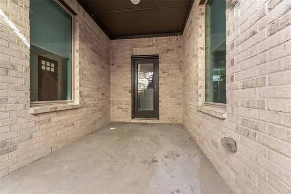 a view of an entrance of the house