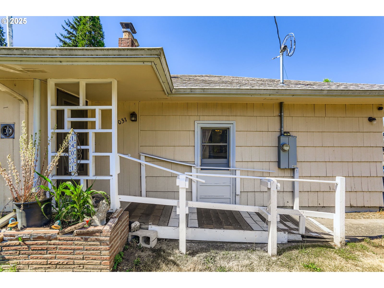 14031 Southeast Rhone Street Portland, OR 97236 - Photo 5 of 29 a view of a back side deck