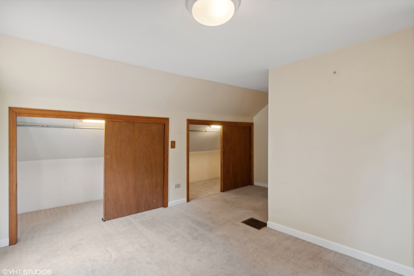 502 Raffel Road Woodstock, IL 60098 - Photo 14 of 24 an empty room with closet area