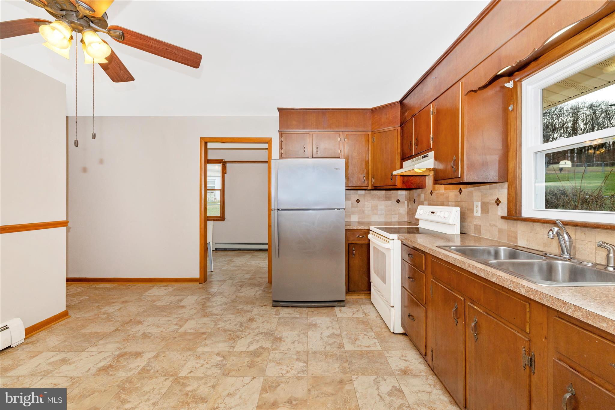10223 Liberty Road Frederick, MD 21701 - Photo 15 of 51 Kitchen