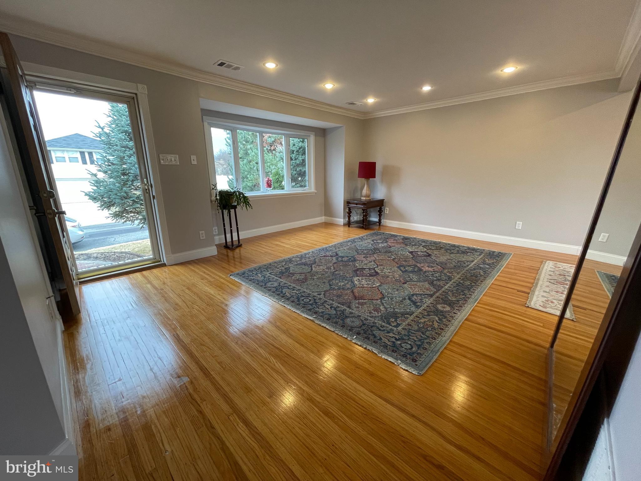 9955 Dungan Road Philadelphia, PA 19115 - Photo 19 of 34 Gallery Image 19
