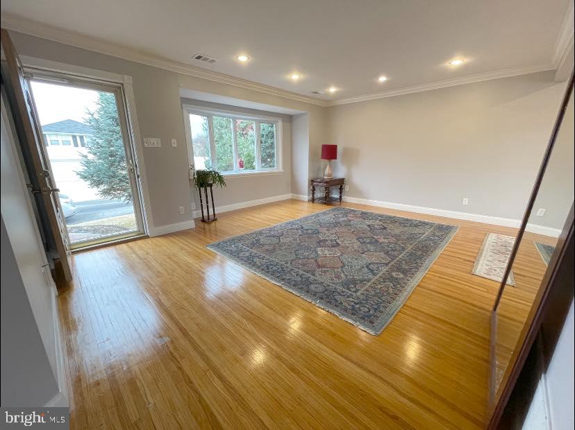 9955 Dungan Road Philadelphia, PA 19115 - Photo 5 of 34 Gallery Image 5