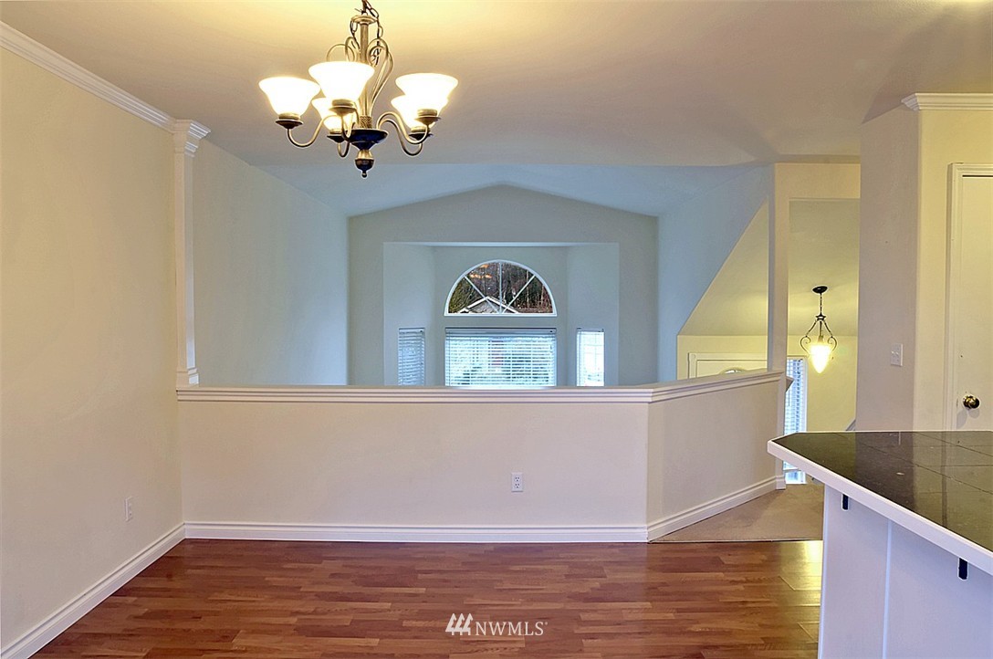 17257 Mountain View Road Southeast Monroe, WA 98272 - Photo 5 of 22 Gallery Image 5