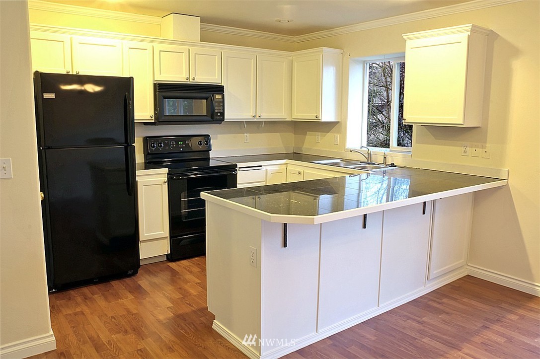 17257 Mountain View Road Southeast Monroe, WA 98272 - Photo 7 of 22 Gallery Image 7