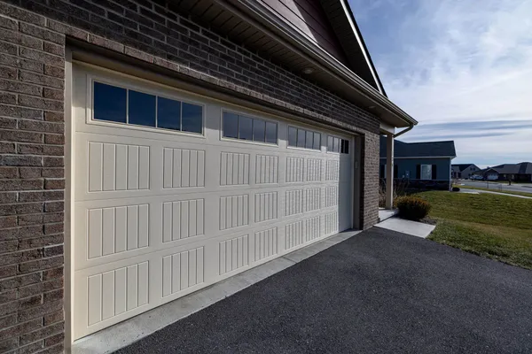 $379,900 | 136 Millstone Street, Bridgewater, VA 22812