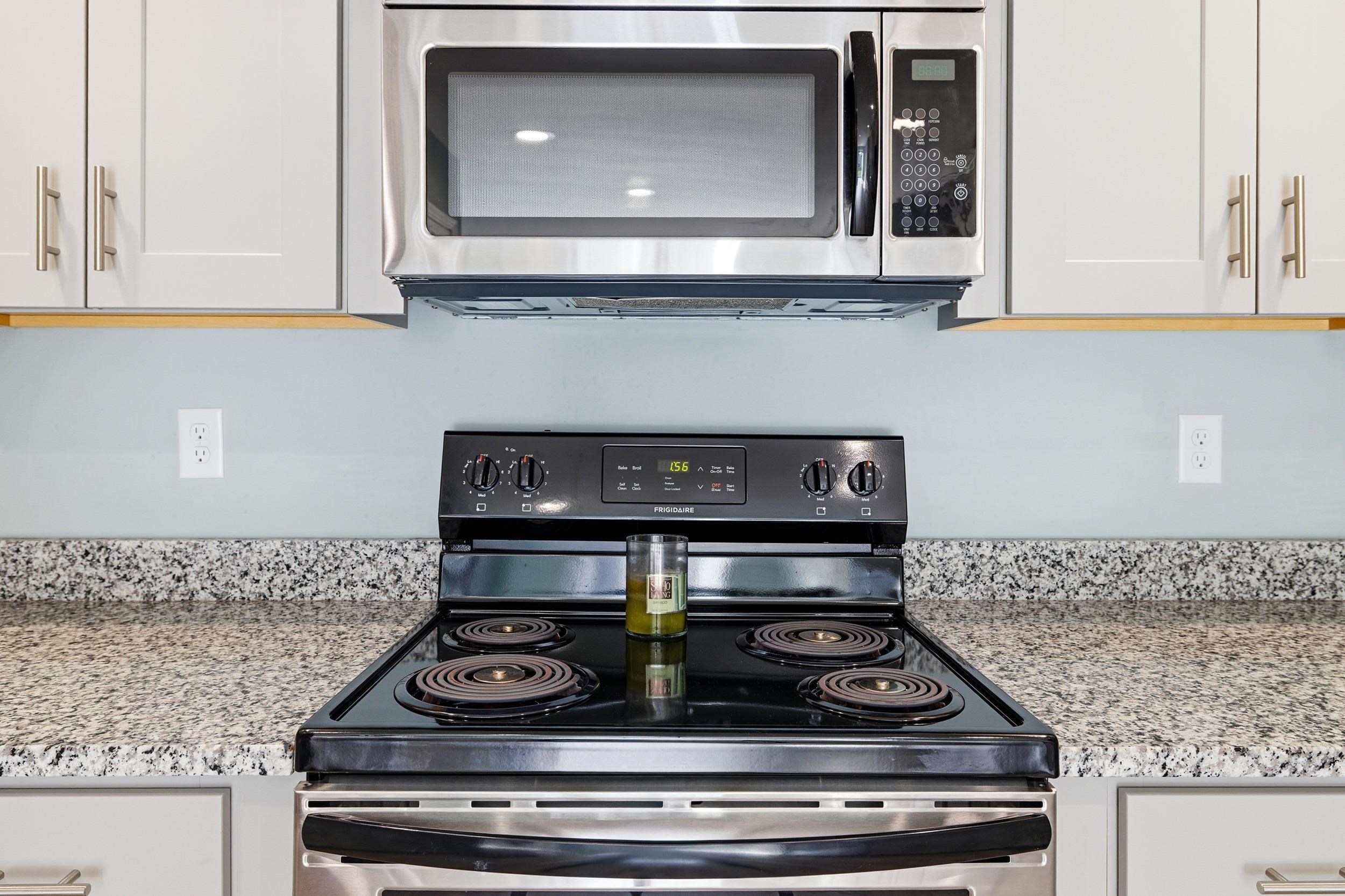 136 Millstone Street Bridgewater, VA 22812 - Photo 8 of 75 a stove top oven sitting inside of a kitchen