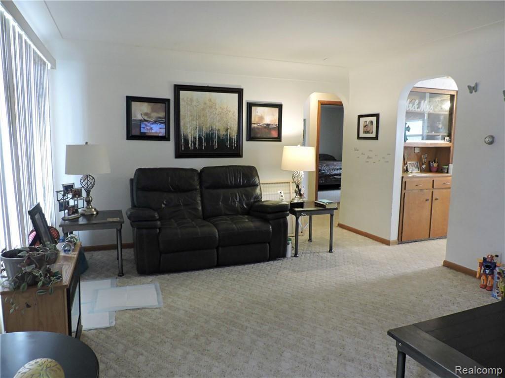 13390 Tuscola Road Clio, MI 48420 - Photo 6 of 24 DSCN5286.JPG