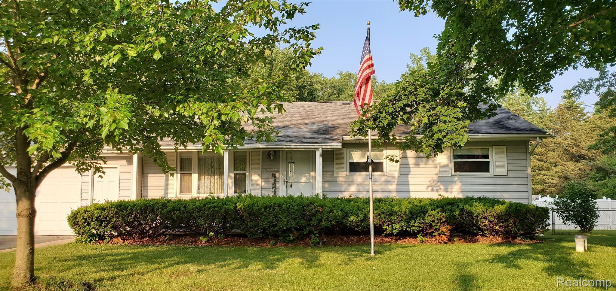 13255 North Horrell Road Fenton, MI 48430 - Photo 1 of 23 Gallery Image 1