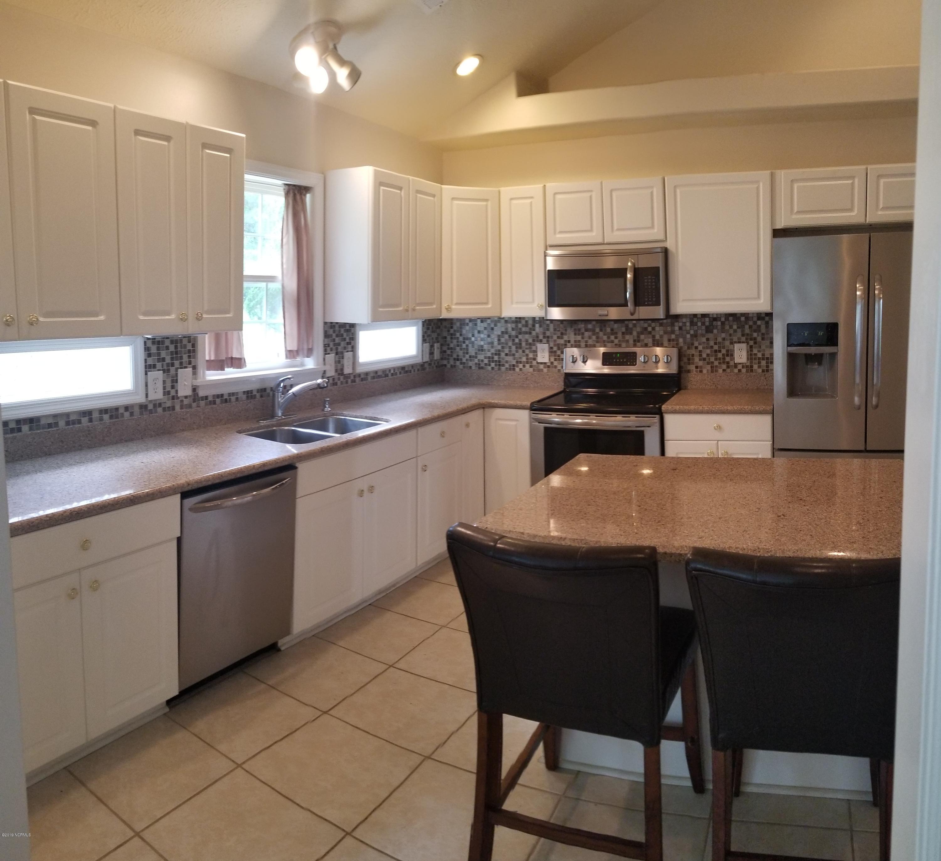 321 Neuchatel Road New Bern, NC 28562 - Photo 23 of 29 2019-08-28 15.42.35