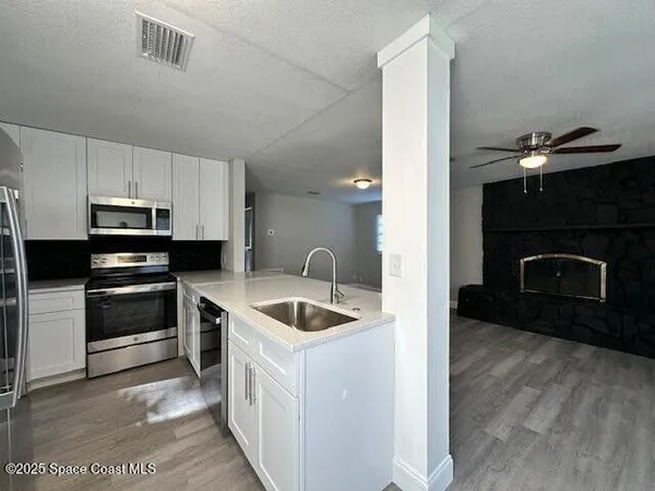 $1,900 | 342 Crown Boulevard, Melbourne, FL 32901